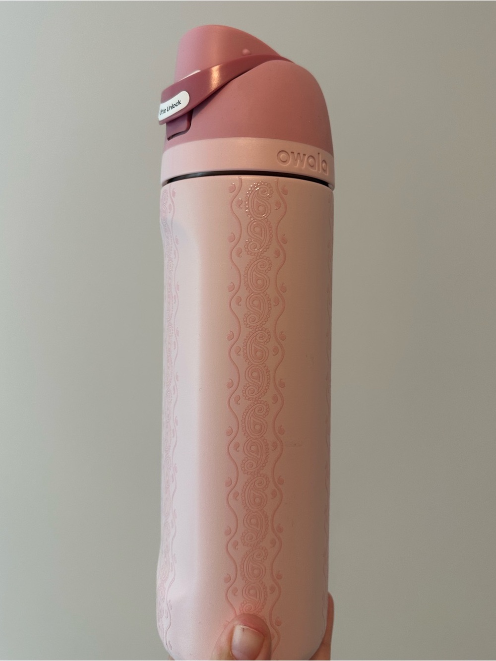 Owala 24 oz. Special edition Insulated Water Bottle - Light Pink